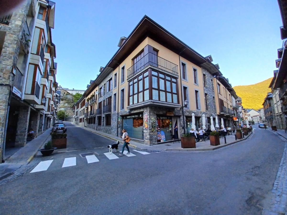 Appartement En El Pleno Centro De Biescas Con Garaje, Ascensor Y Wifi Extérieur photo