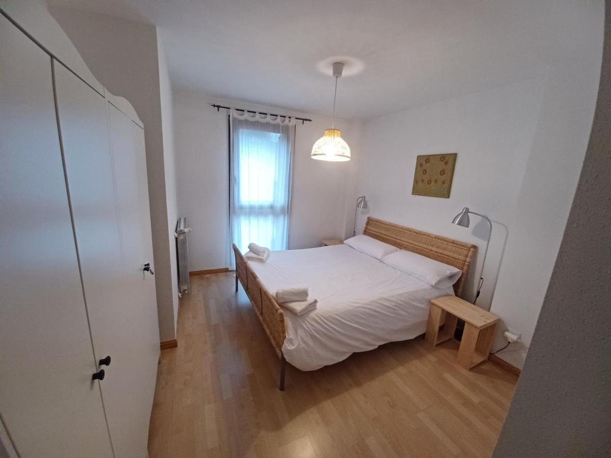 Appartement En El Pleno Centro De Biescas Con Garaje, Ascensor Y Wifi Extérieur photo